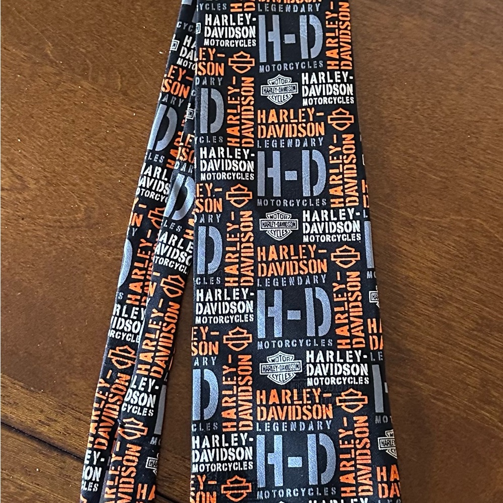 Harley-Davidson Black and Orange tie for Adventurous Style